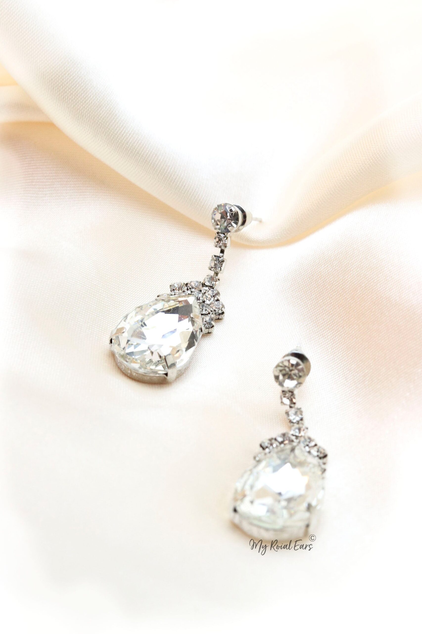 Q.EUPHEMIA- aaa zirconia diamond stone and rhodium plated drop earrings