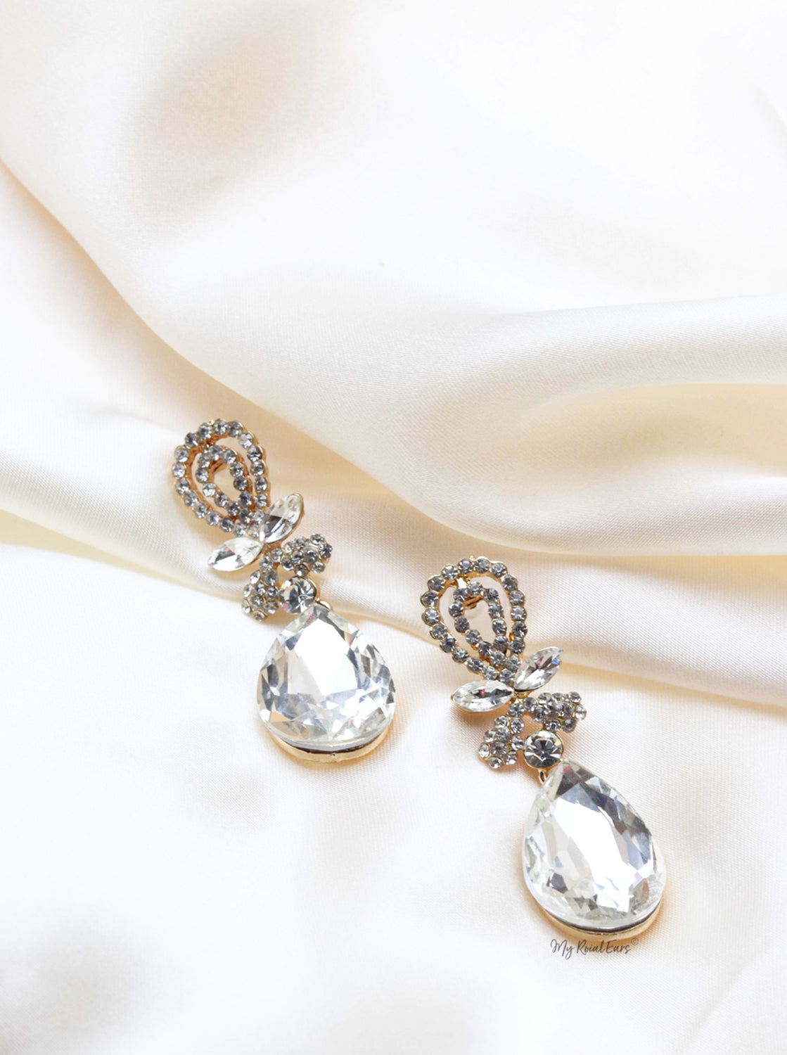 Q.Bridget-crystal stud contemporary bridal earrings - Image 4