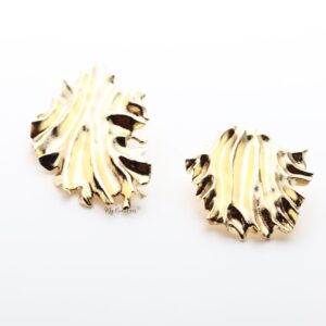 Catia-small and large striking wavy pattern statement stud - My Roial Ears LTD