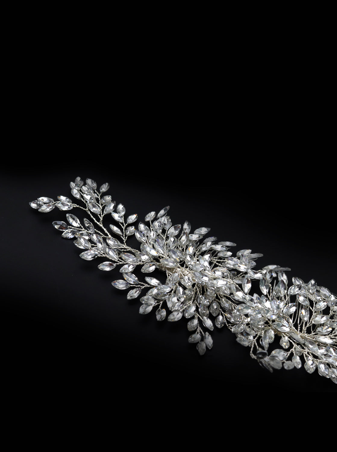 Queen Rani- a stunning rhinestone crystal hair comb - Image 5