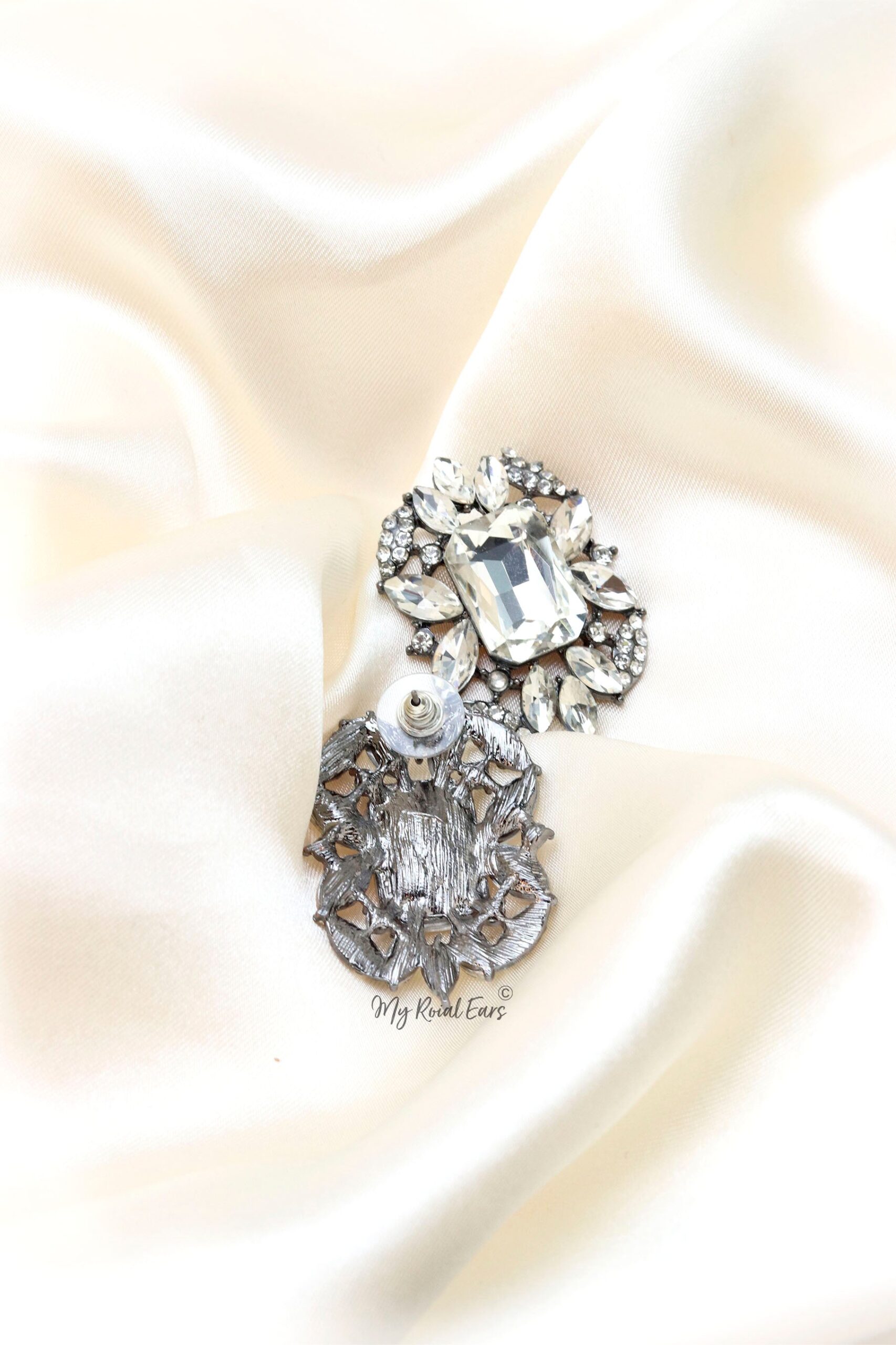 Q.Lovie-graceful and modest statement bridal stud earrings - Image 5