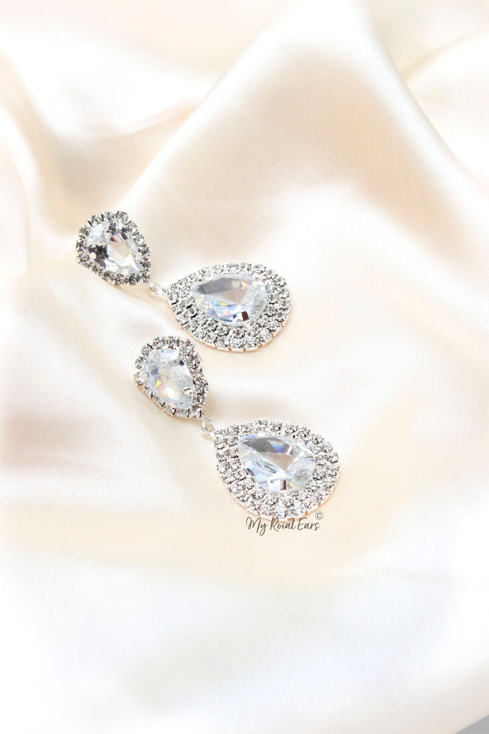 Q.Macia-sophisticated bridal drop earrings - Image 7