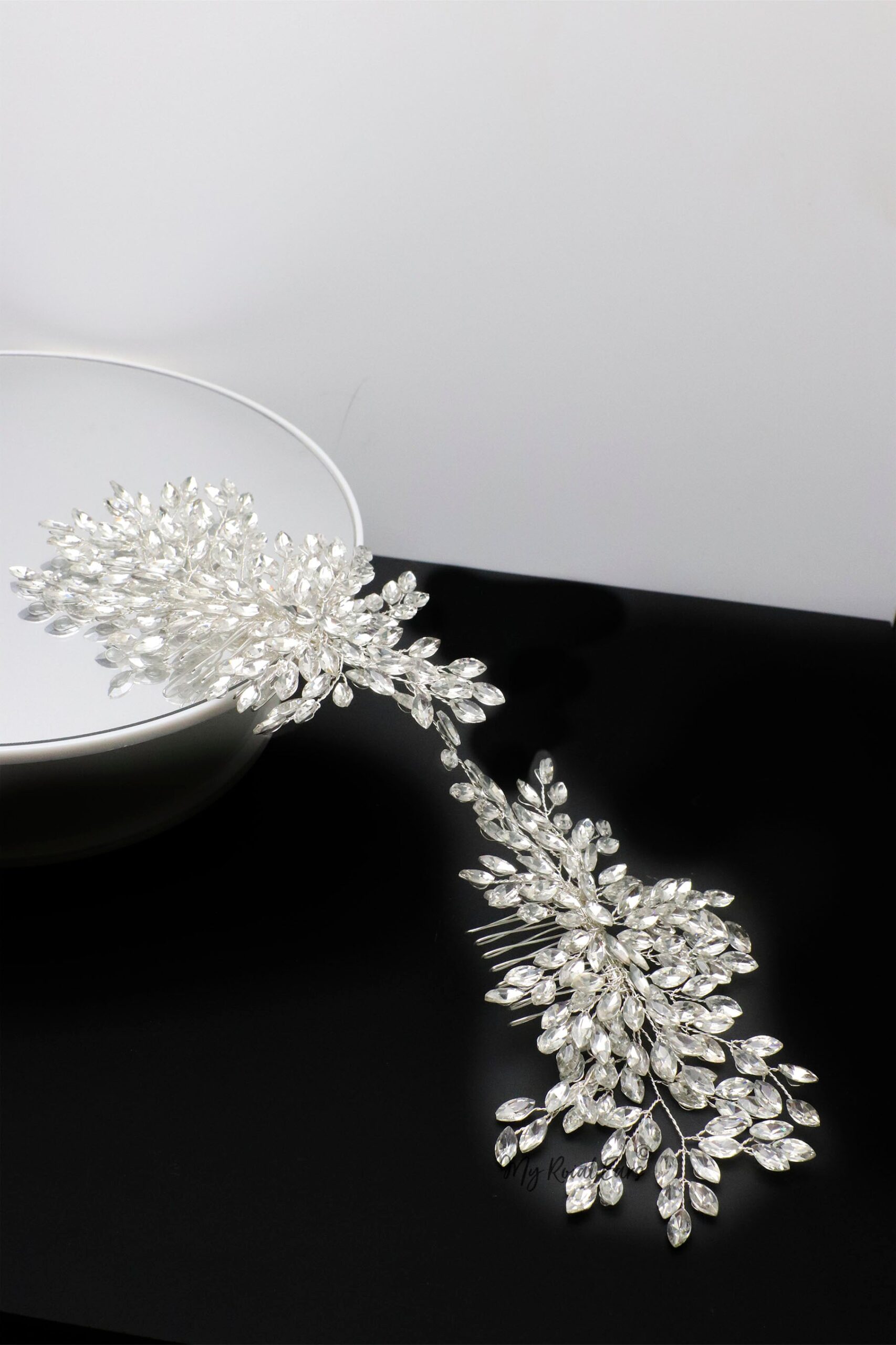 Queen Avril-modest crystal statement headband - Image 4