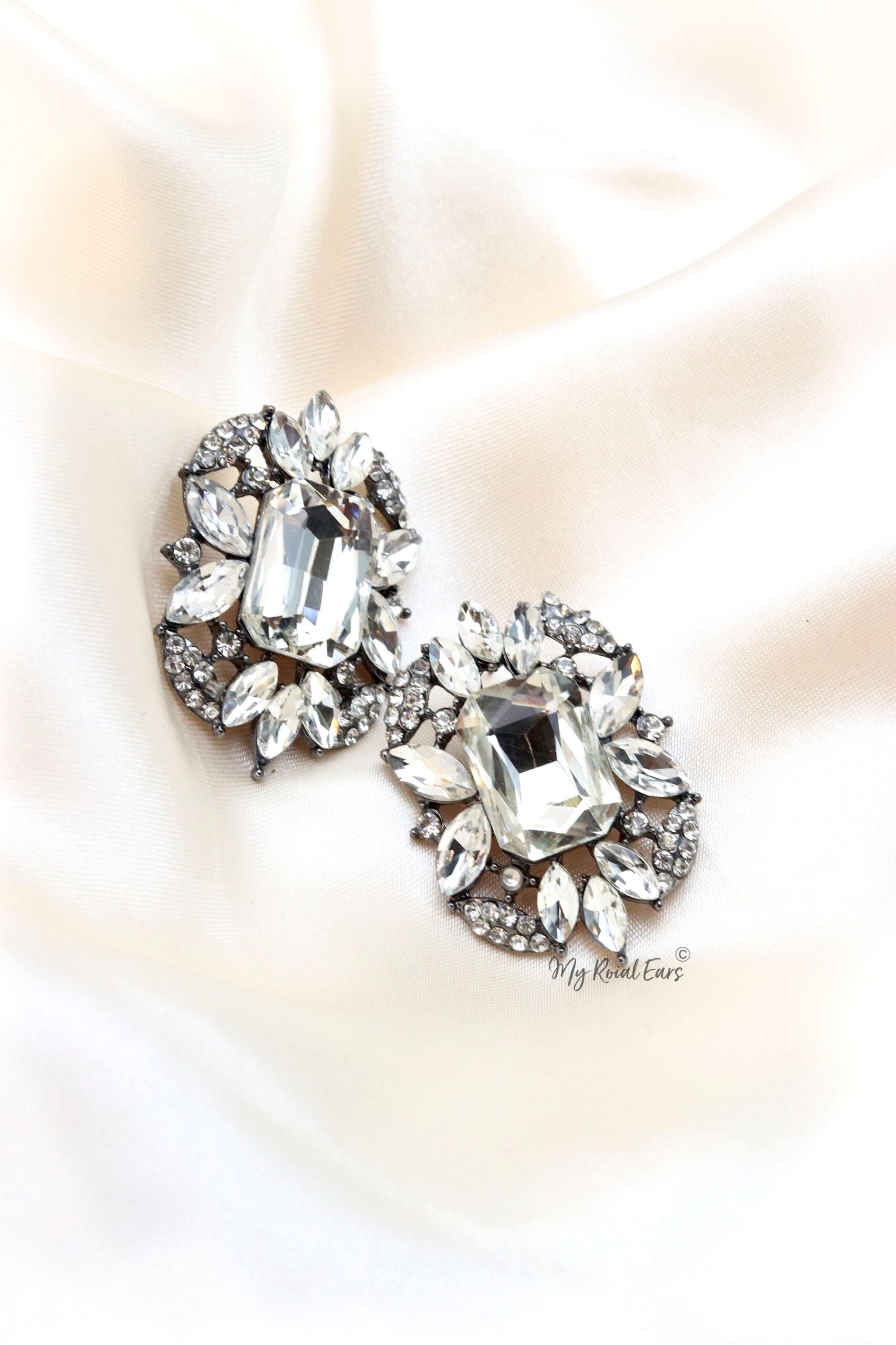 Q.Lovie-graceful and modest statement bridal stud earrings