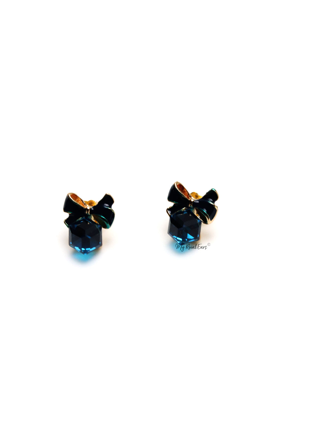 Sesilee L-small bow cube stud earrings - Image 4